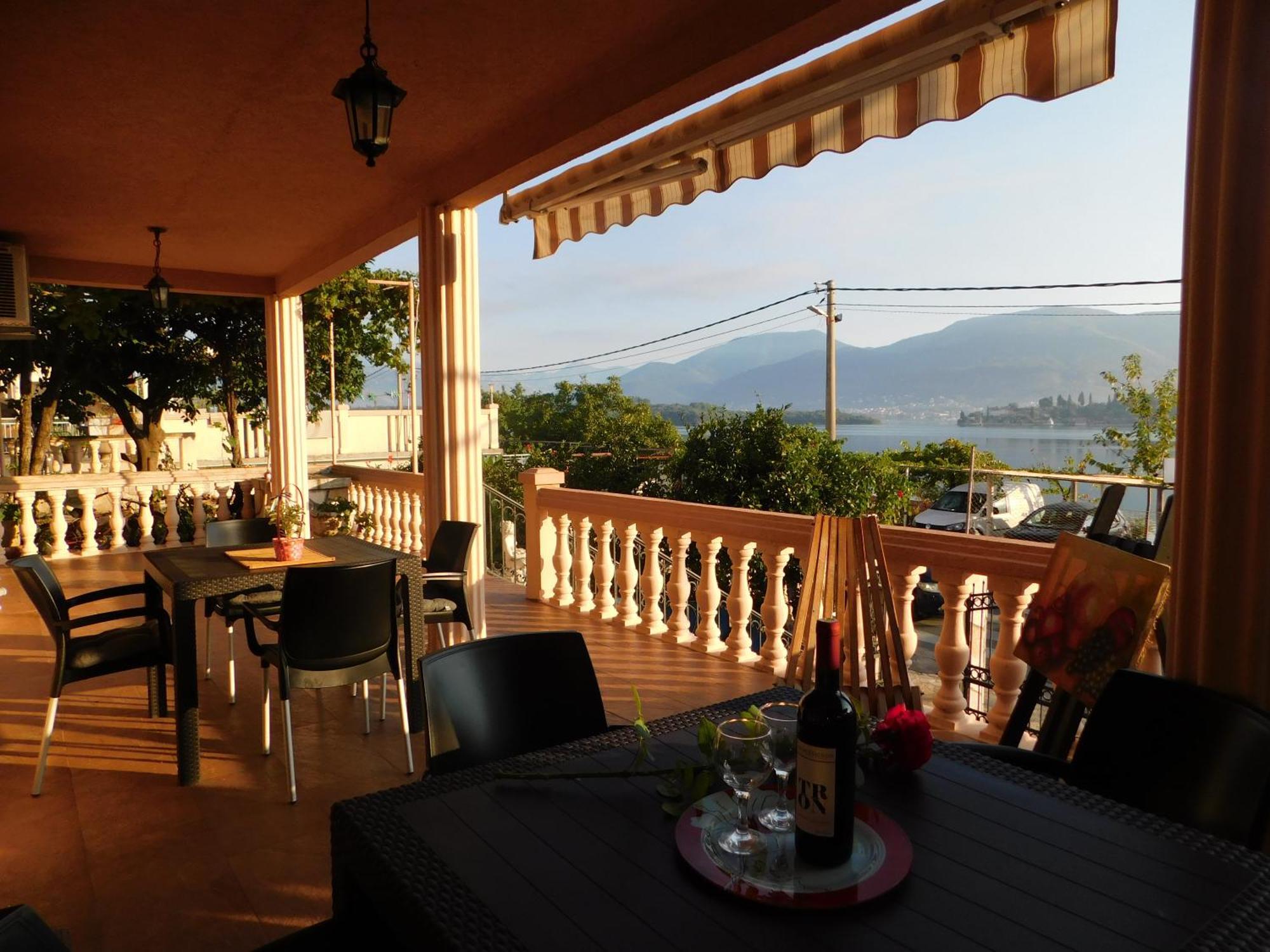 Apartments Klakor Tivat Exterior photo