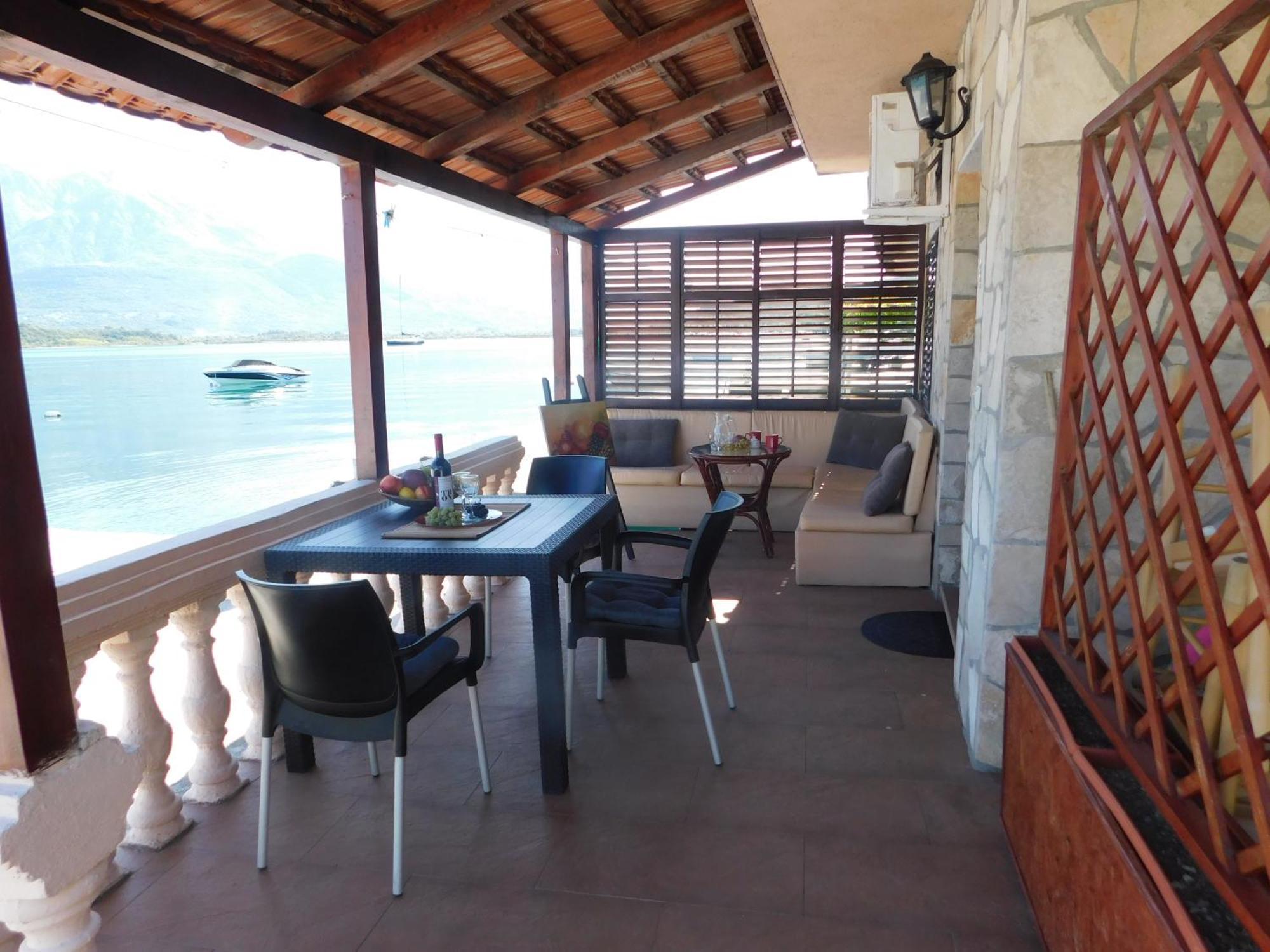 Apartments Klakor Tivat Exterior photo