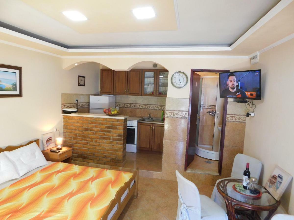 Apartments Klakor Tivat Exterior photo